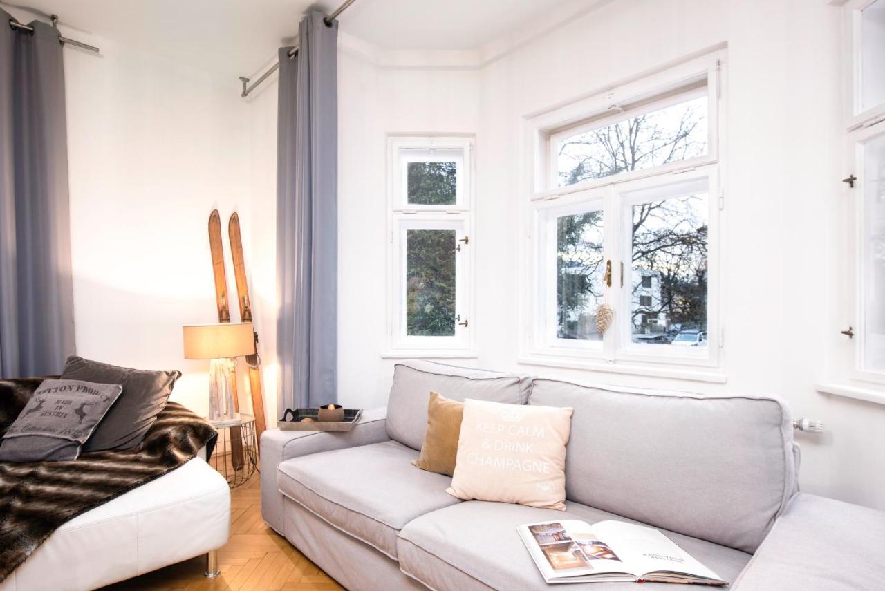 Family Wellhouse Green Garden Direct In Salzburg, Sunny Big Garden, Up To 16 Pax, Bikes For Free, Bbq, Sunbeds, Parking For Free, 15 Min Sound Of Music Bagian luar foto
