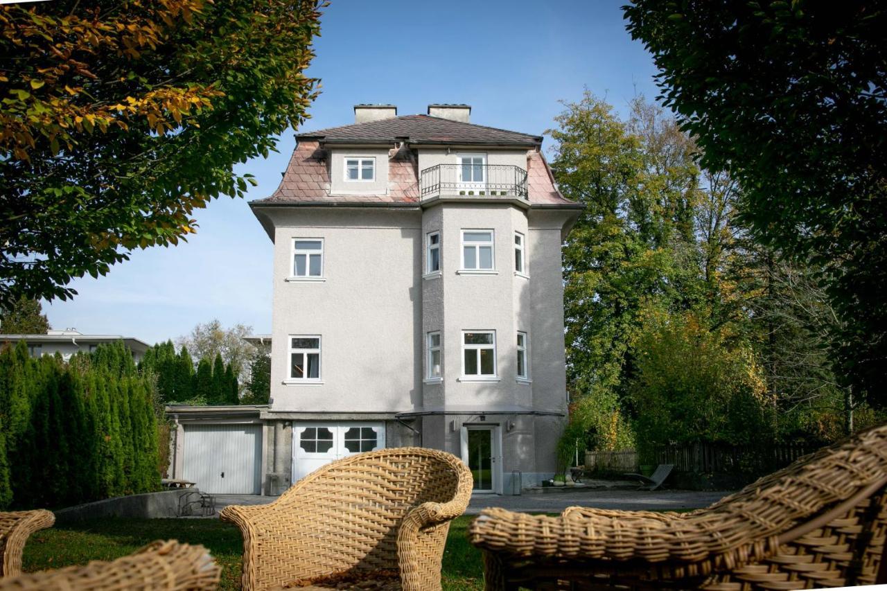 Family Wellhouse Green Garden Direct In Salzburg, Sunny Big Garden, Up To 16 Pax, Bikes For Free, Bbq, Sunbeds, Parking For Free, 15 Min Sound Of Music Bagian luar foto