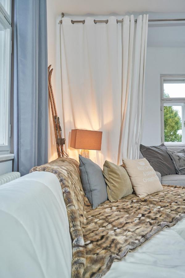 Family Wellhouse Green Garden Direct In Salzburg, Sunny Big Garden, Up To 16 Pax, Bikes For Free, Bbq, Sunbeds, Parking For Free, 15 Min Sound Of Music Bagian luar foto