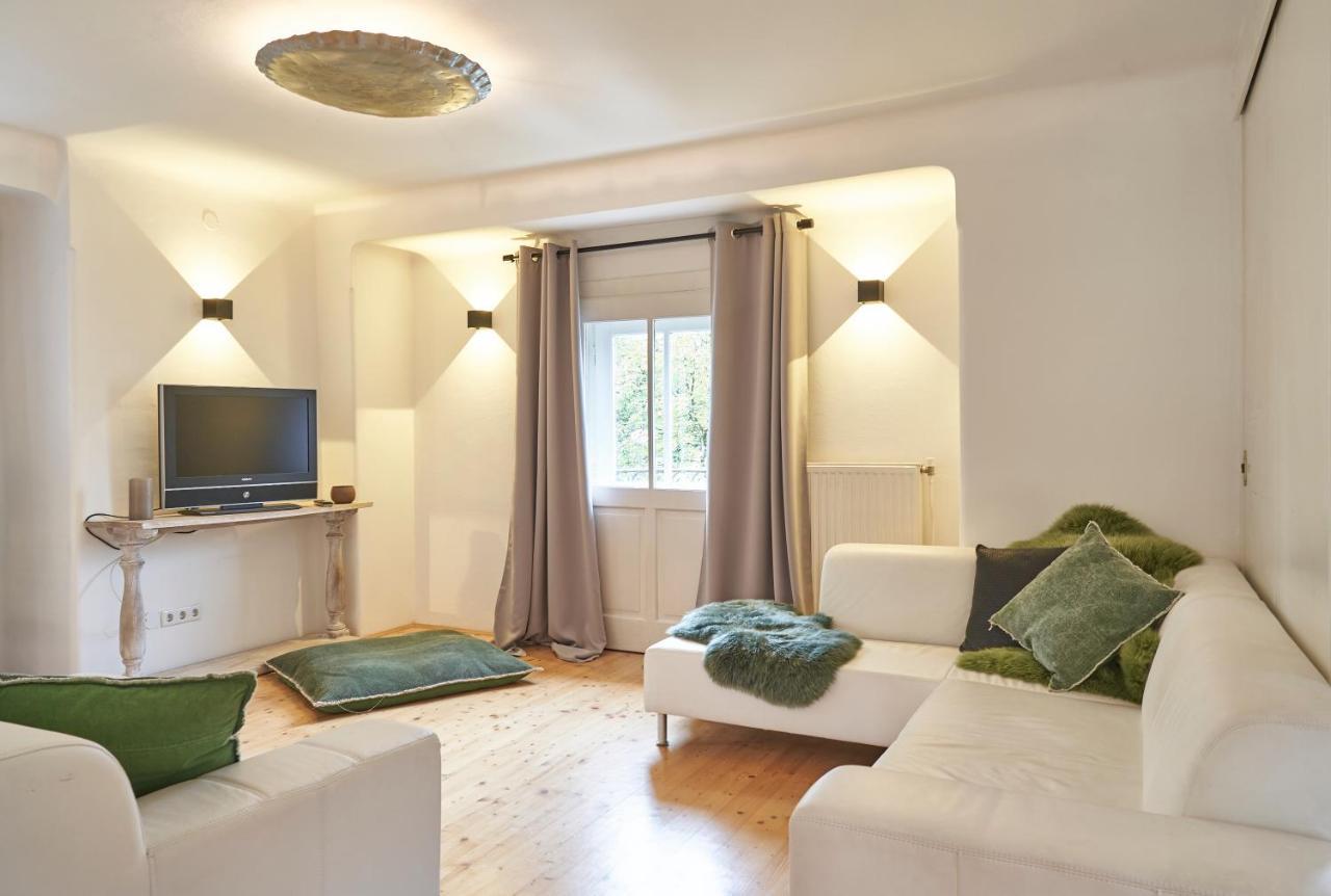 Family Wellhouse Green Garden Direct In Salzburg, Sunny Big Garden, Up To 16 Pax, Bikes For Free, Bbq, Sunbeds, Parking For Free, 15 Min Sound Of Music Bagian luar foto