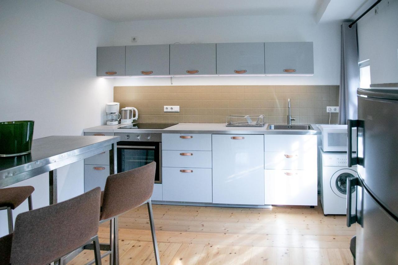 Family Wellhouse Green Garden Direct In Salzburg, Sunny Big Garden, Up To 16 Pax, Bikes For Free, Bbq, Sunbeds, Parking For Free, 15 Min Sound Of Music Bagian luar foto